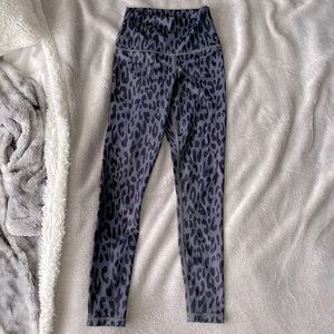 grey leopard print leggings
